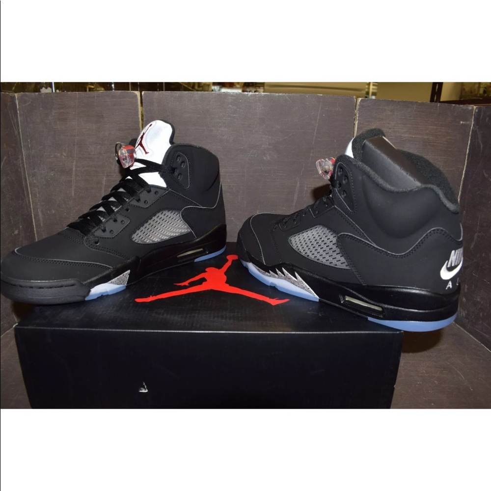 Retro Jordan 5s
